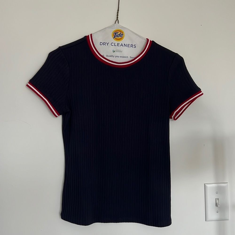 NWOT- navy tee shirt